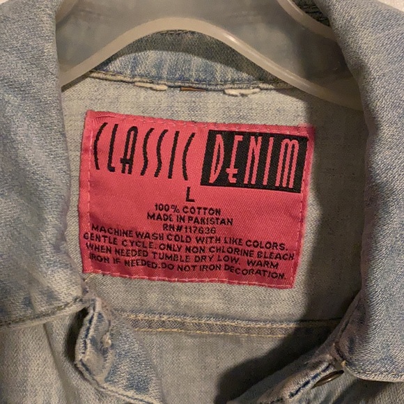 Classic Denim jacket size large - Picture 2 of 3